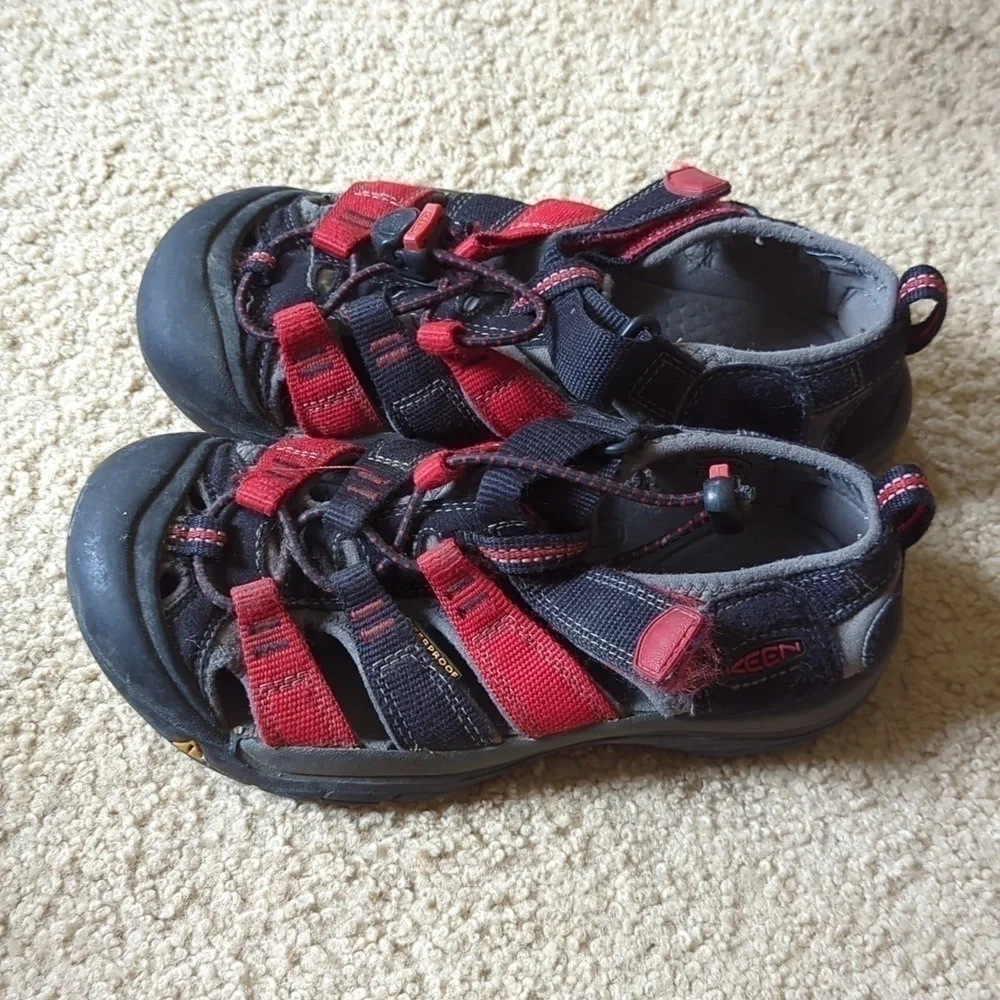 Keen Black & White Velcro Hiking Outdoor Sandals Size Kids 2